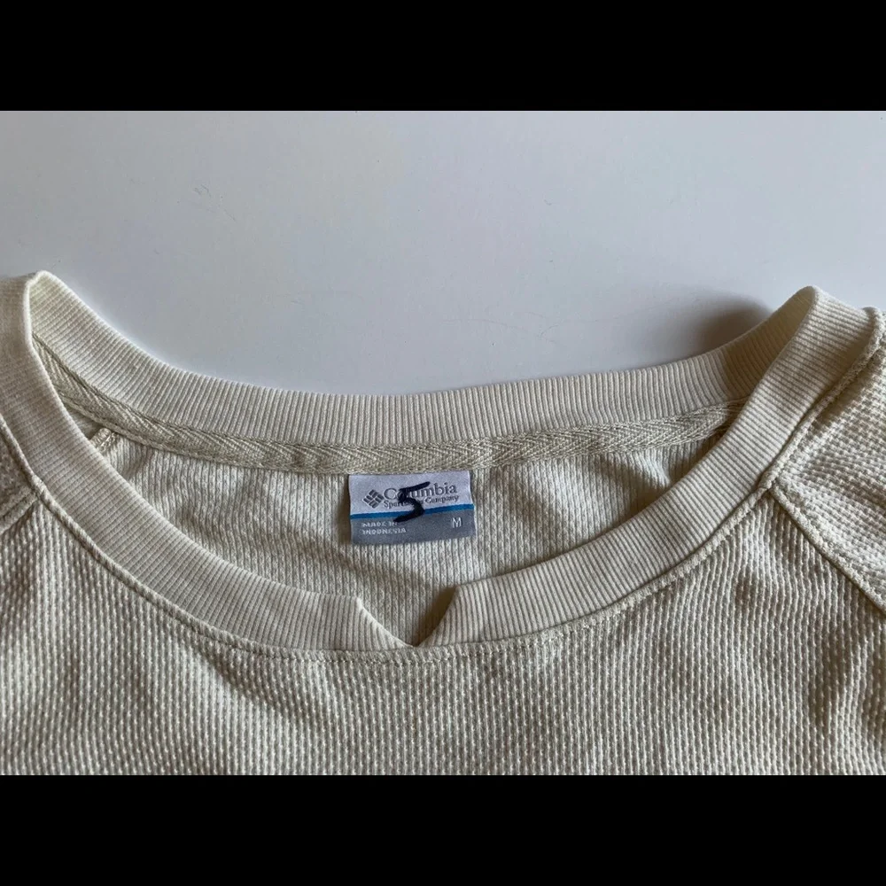 COPY - A cute columbia long sleeve shirt - Picture 5 of 11
